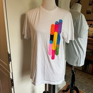 🔴 Gildan Medium P&G Pride Tee